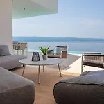 Seafront Nina With 5 En-suite Bedrooms 别墅