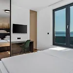 Seafront Nina With 5 En-suite Bedrooms 别墅