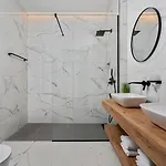 Seafront Nina With 5 En-suite Bedrooms 别墅