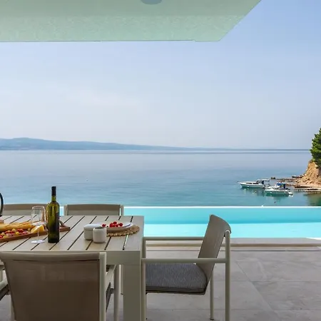 Seafront Nina With 5 En-suite Bedrooms Villa Omiš