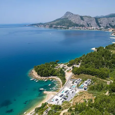 Seafront Nina With 5 En-suite Bedrooms * Omiš