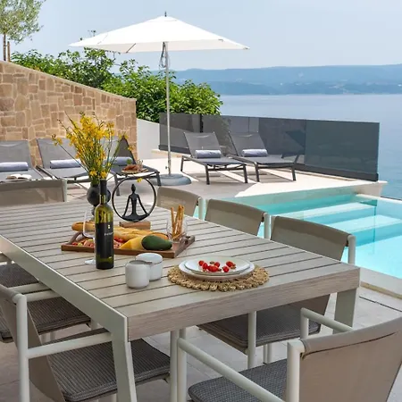 Seafront Nina With 5 En-suite Bedrooms Villa Omiš