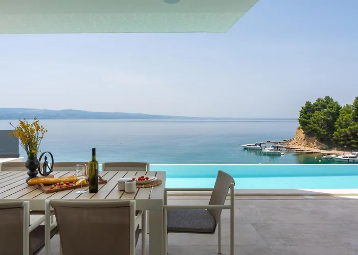 Seafront Nina With 5 En-suite Bedrooms Villa Omiš