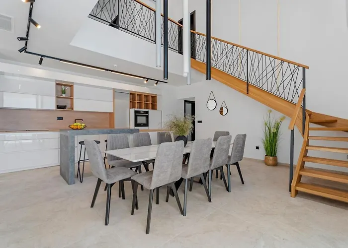 Seafront Nina With 5 En-suite Bedrooms Omiš