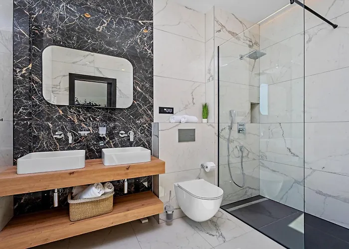 Seafront Nina With 5 En-suite Bedrooms Villa